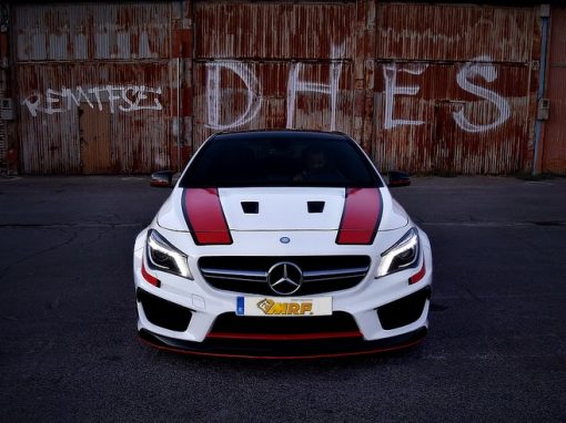 MERCEDES ClA 45 AMG BlACK S STYLE